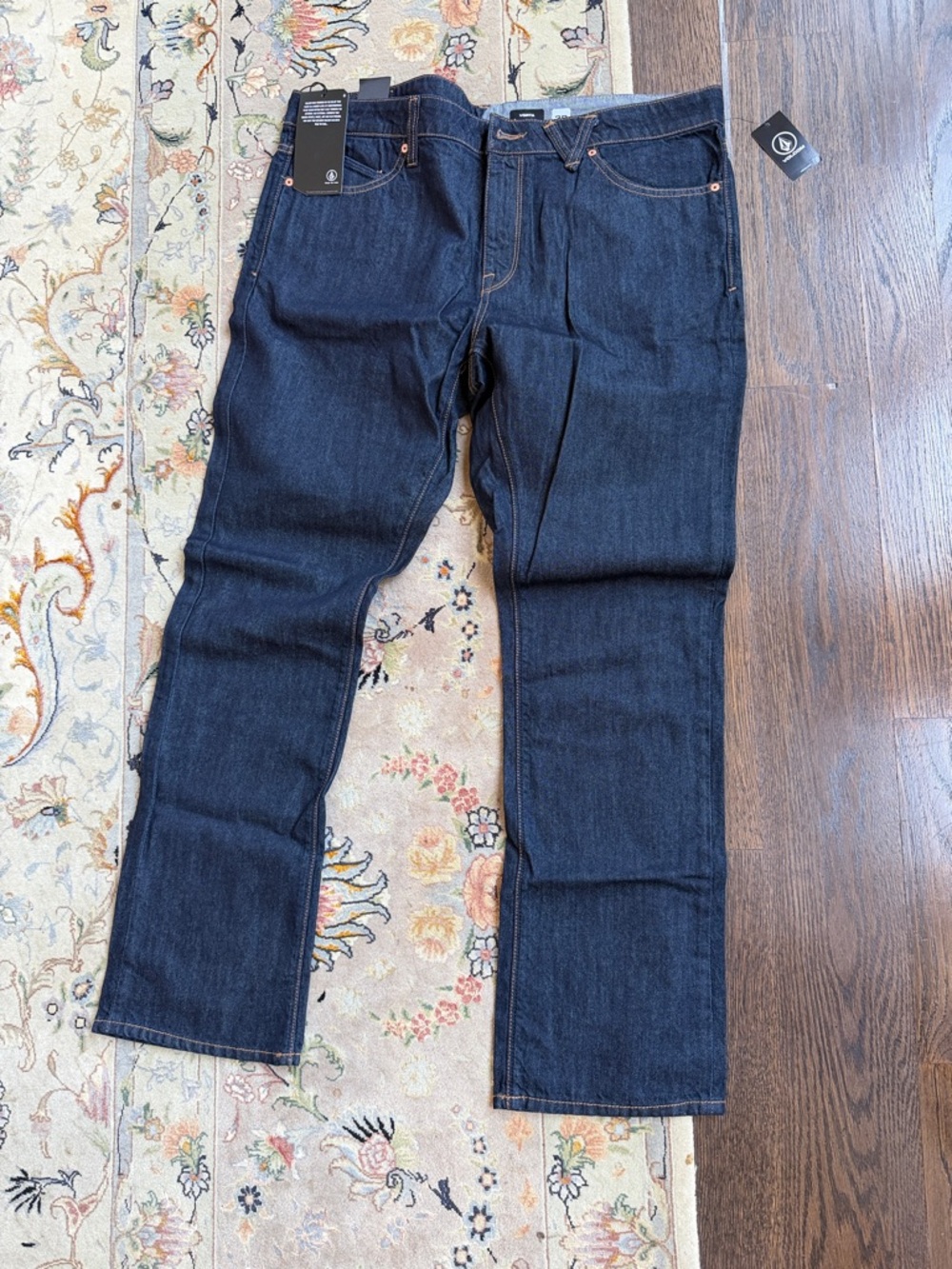 VOLCOM NWTs Men's Dark Indigo VORTA Slim Straight Leg Jeans  Size 38